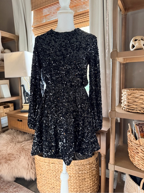 Sunday’s in Brooklyn Dresses & Skirts - Sunday’s in Brooklyn Black Sequin Mini Dress Long Sleeve Open Back Sz Xs
